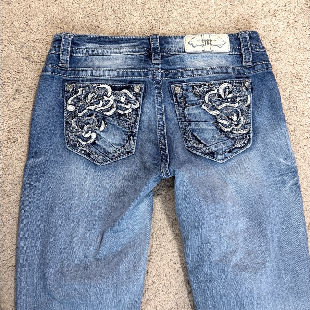 Women’s Miss Me Blue Jeans Size 27 Skinny Distressed Ripped Rhinestones Blue - Picture 5 of 10